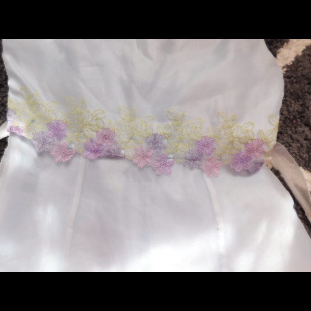 Dress - Picture 2 of 3